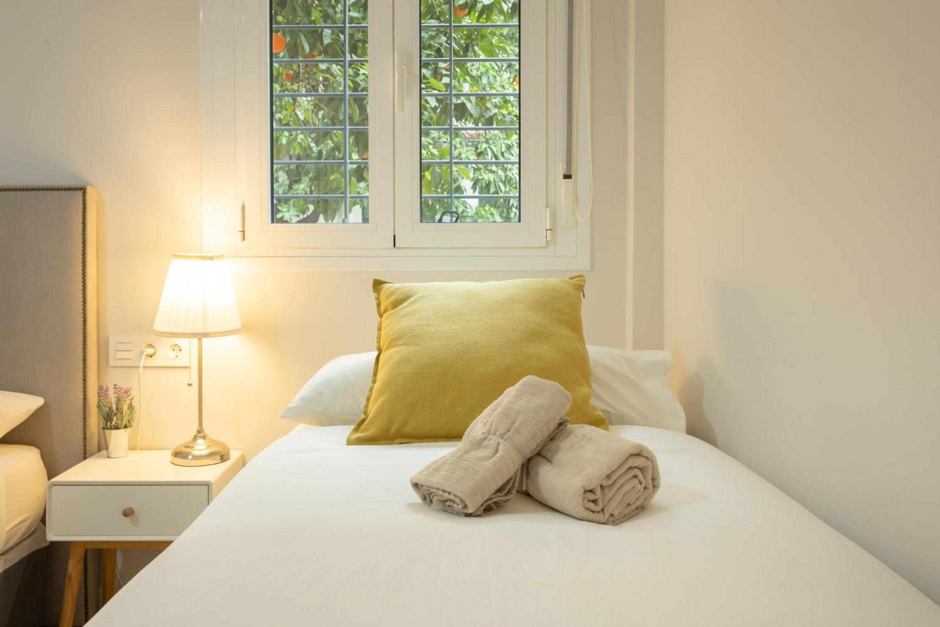 Charming Apartment With Private Patio At Plaza De Espana By Ocityzen Sevilla Bagian luar foto
